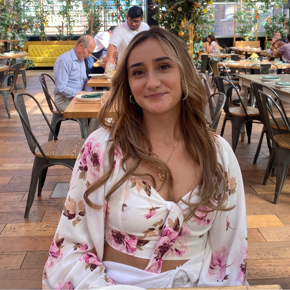 Meet your Posher, Alyssa